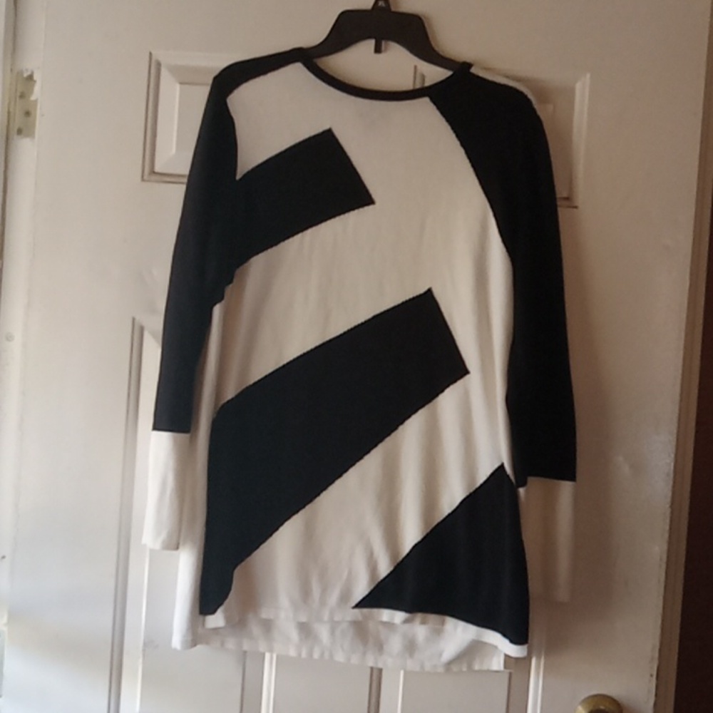 Black and White Vince Camuto Dress/Shirt